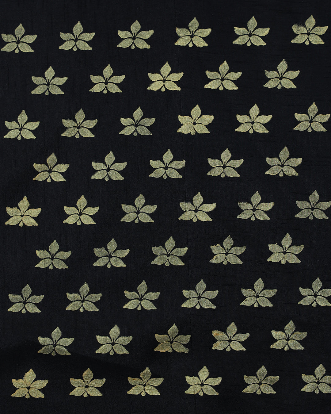 Charm Leaf Butti